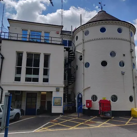 Luxury Apartment In Birmingham With Free Parking. Exterior photo